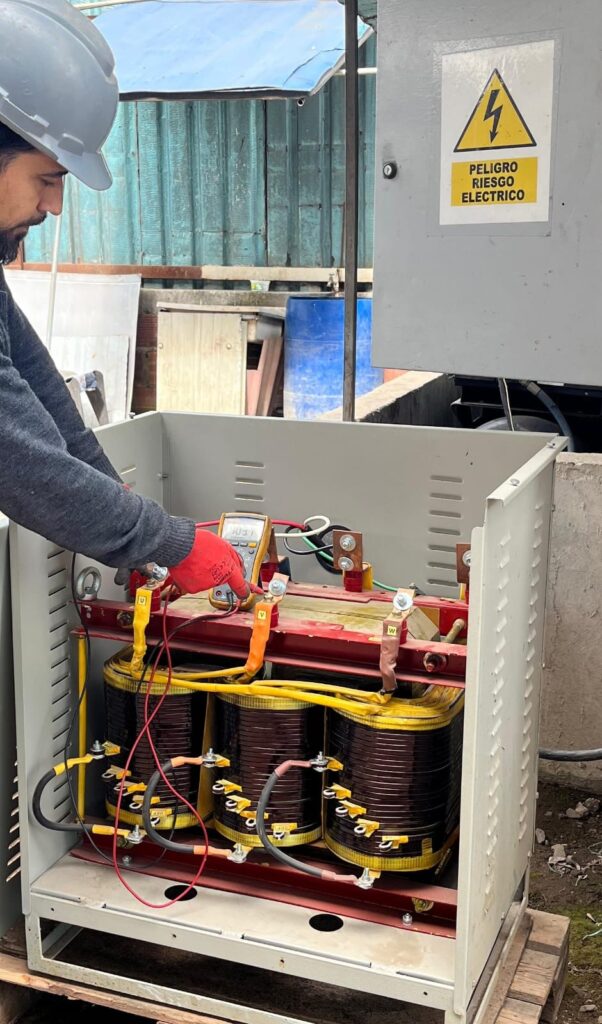 Transformadores estabilizadores  eléctricos de baja tensión 